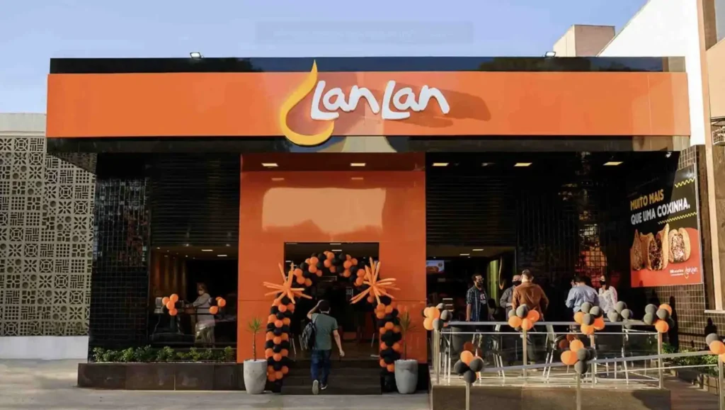 LanLan inaugura nova unidade no Mondubim com distribuição gratuita de empanadas