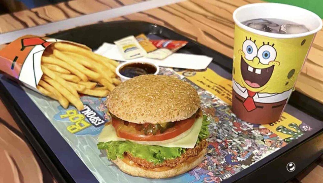 No Dia do Hambúrguer, Pluto TV e Bob Esponja distribuem 400 combos grátis em uma ação exclusiva.