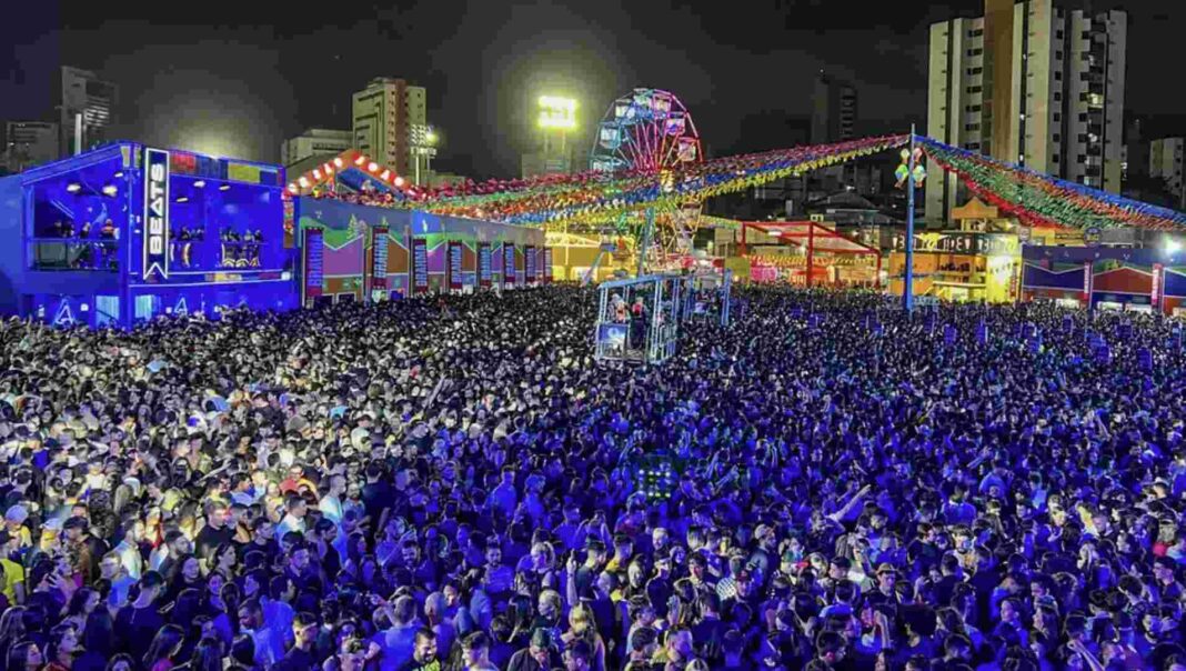 A Proxxima Telecom realizará uma ação especial durante o São João de Campina Grande 2025, que selecionará oito duplas para participar de um fim de semana no evento.