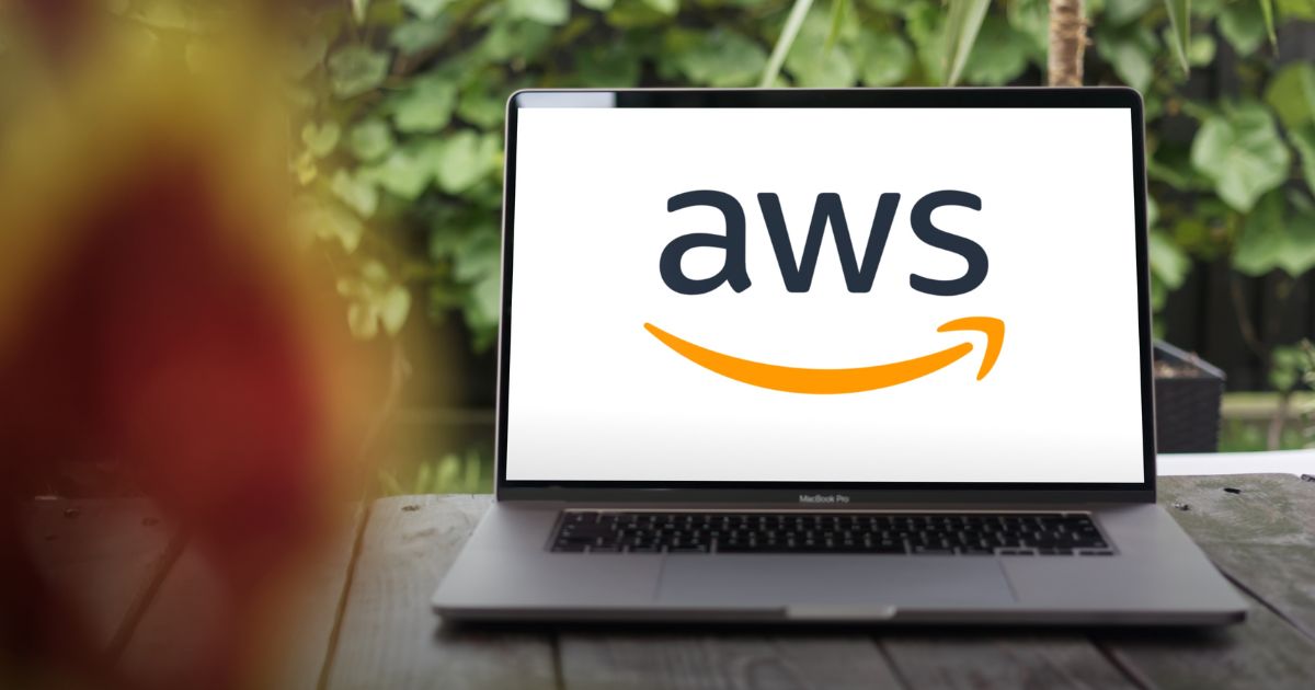 Amazon libera 150 mil vagas em curso gratuito de IA — e a corrida por ...