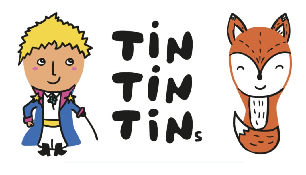 Desenho estilizado do Pequeno Príncipe com cabelos amarelos e traje azul, ao lado do texto 