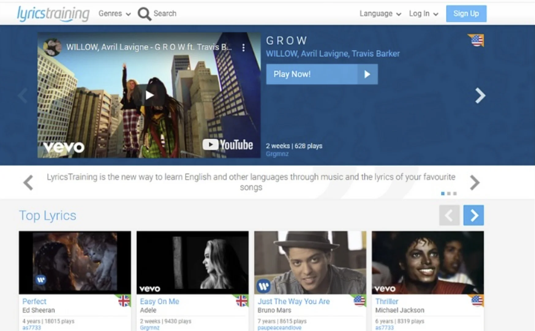 Exibe a pontuação atual, o número de lacunas (gaps) preenchidas, a quantidade de acertos (Hits) e erros (Fails).