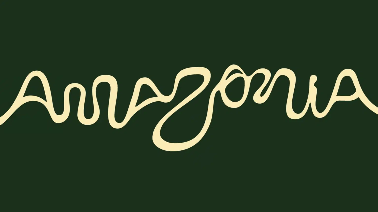 A palavra "Amazonia" escrita em uma fonte cursiva amarela clara sobre um fundo verde escuro.