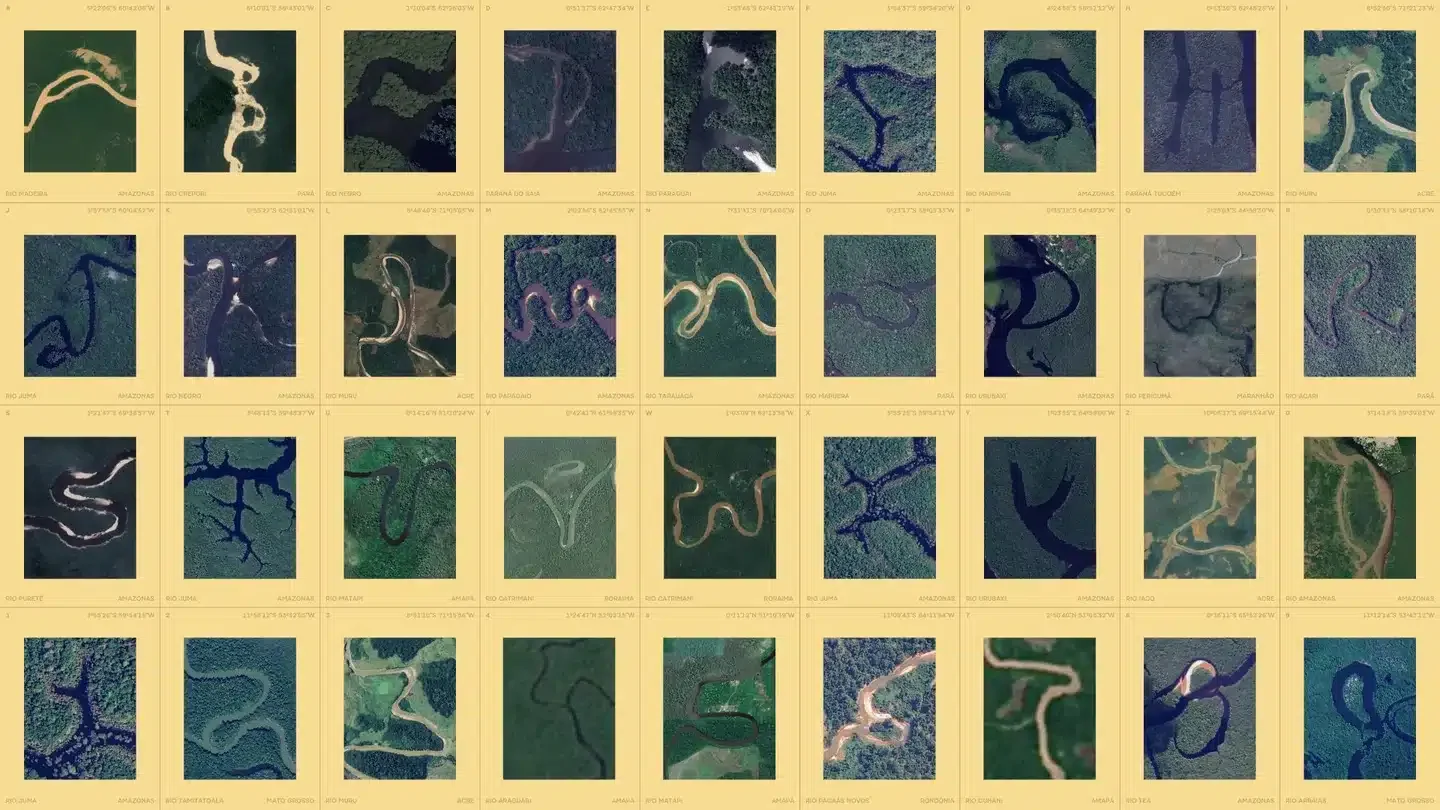 Uma grade de imagens de satélite em miniatura, cada uma mostrando um meandro de rio diferente, organizadas como uma folha de contato.