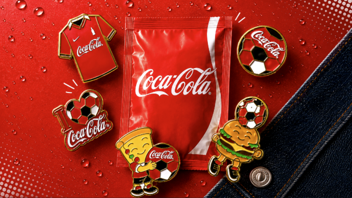 Coca-Cola transforma combo com lanche em caça a pins colecionáveis