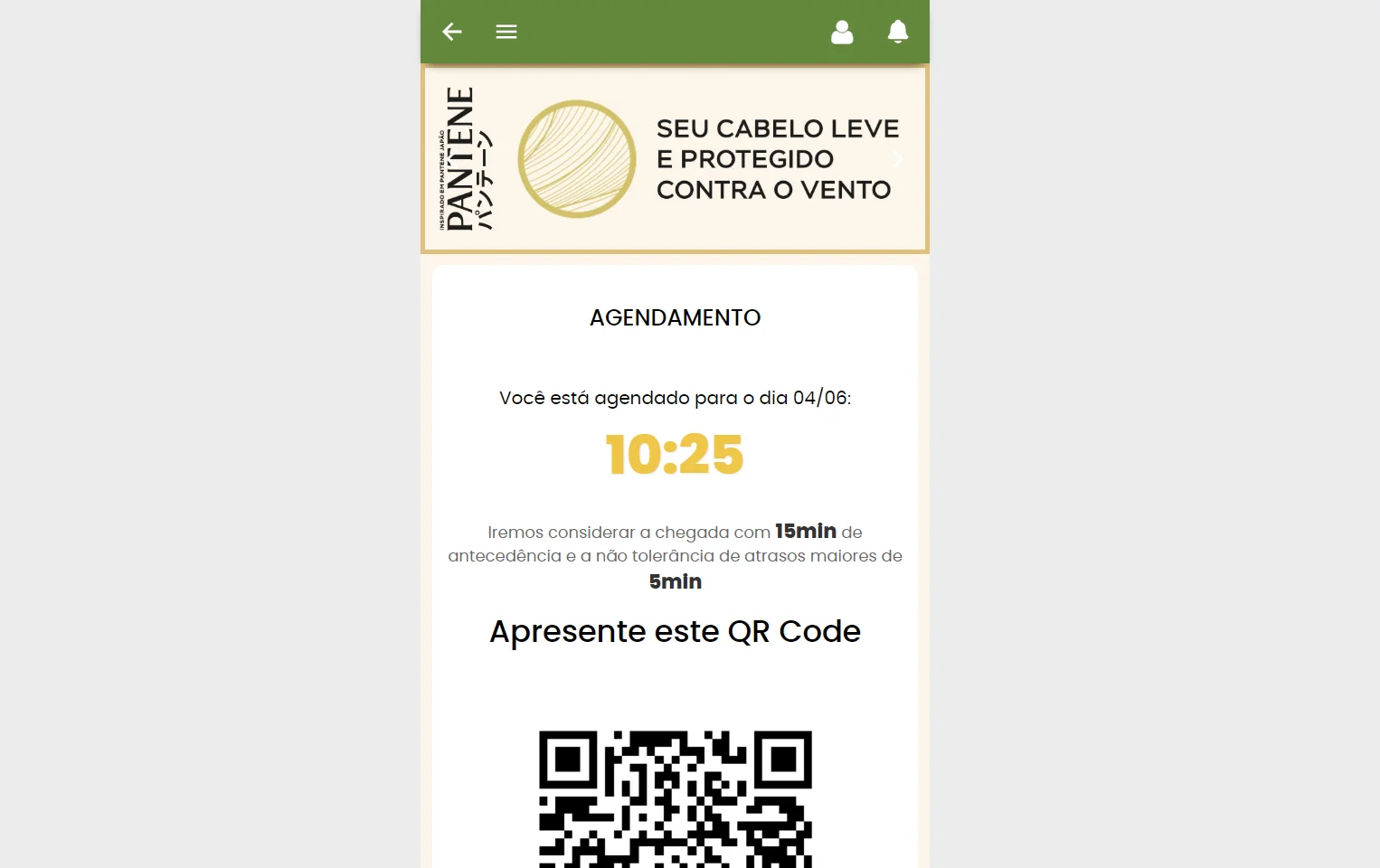 Captura de tela do aplicativo Pantene mostrando uma confirmação de agendamento virtual com um QR Code.
