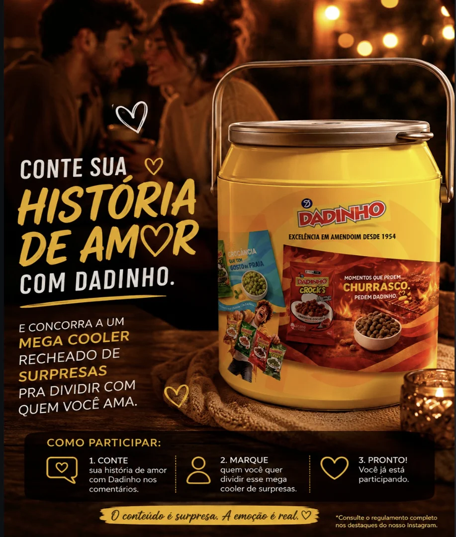 Um post de concurso Dadinho no Instagram, com a foto desfocada de um casal e o texto "Conte sua história de amor com Dadinho", ao lado de um cooler amarelo cheio de surpresas. O post explica três passos para participar nos comentários.