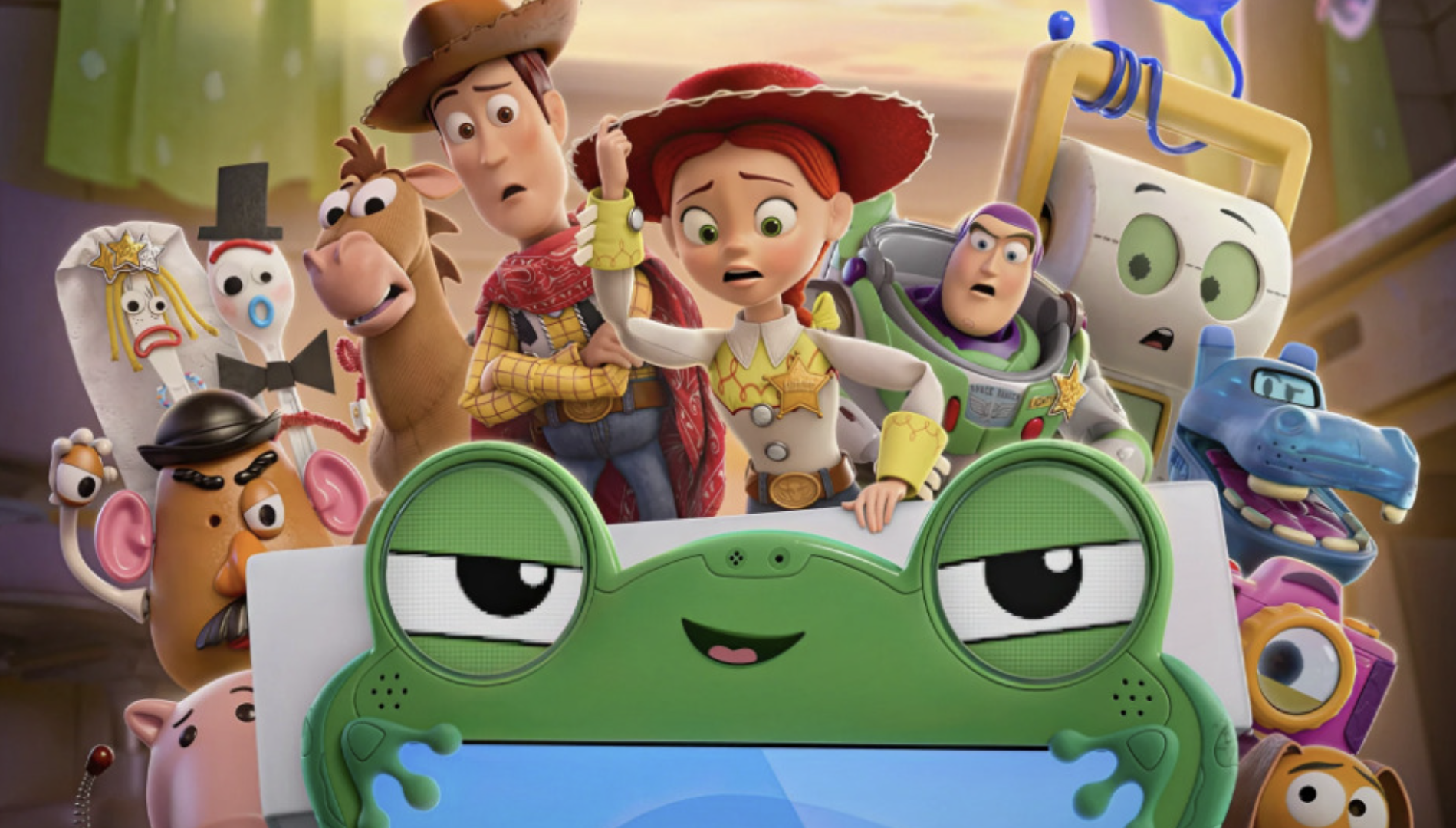 Woody, Jessie, Buzz e outros personagens aparecem reunidos atrás de um tablet verde em Toy Story 5.