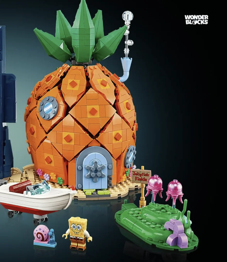 Casa de abacaxi do Bob Esponja em versão LEGO com Gary, águas-vivas e placa Jellyfish Fields.