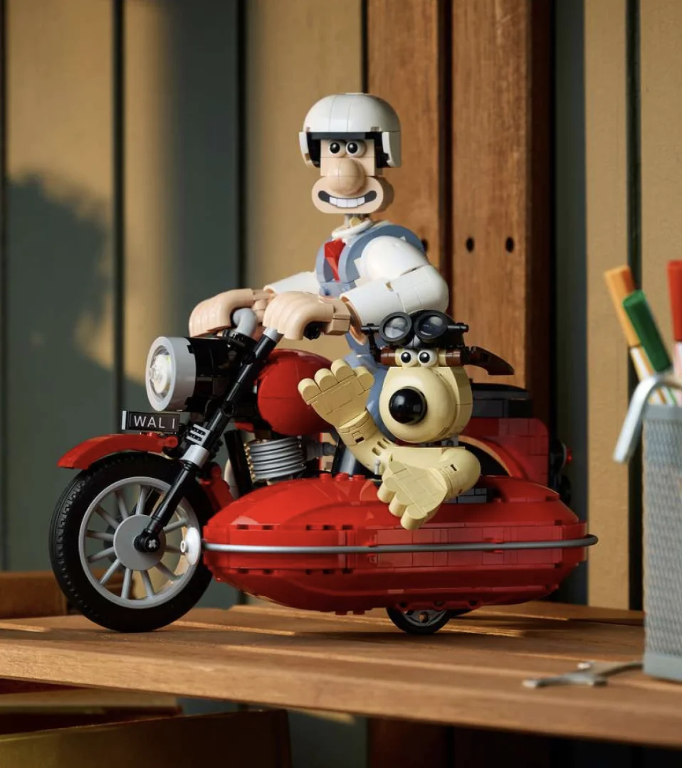 LEGO de Wallace & Gromit com motocicleta e sidecar