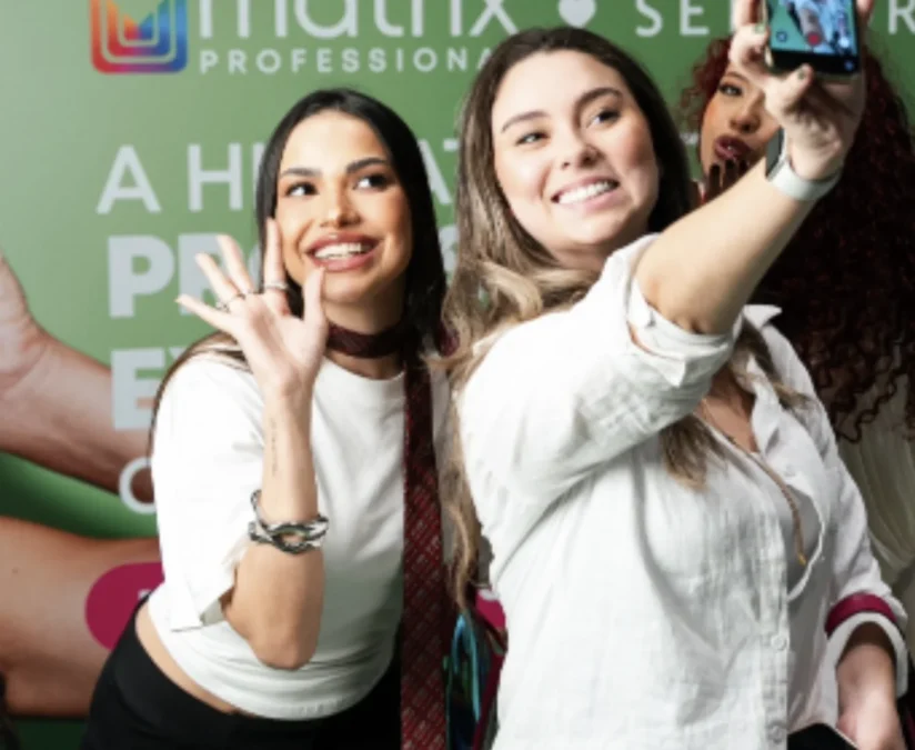 Público participa de ação da Matrix em unidade da Sephora.