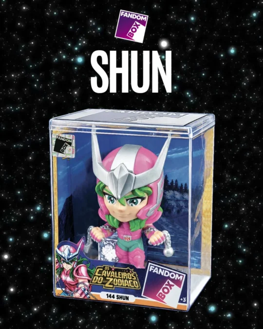 Boneco Shun de Andrômeda da Fandom Box com armadura rosa e correntes prateadas.