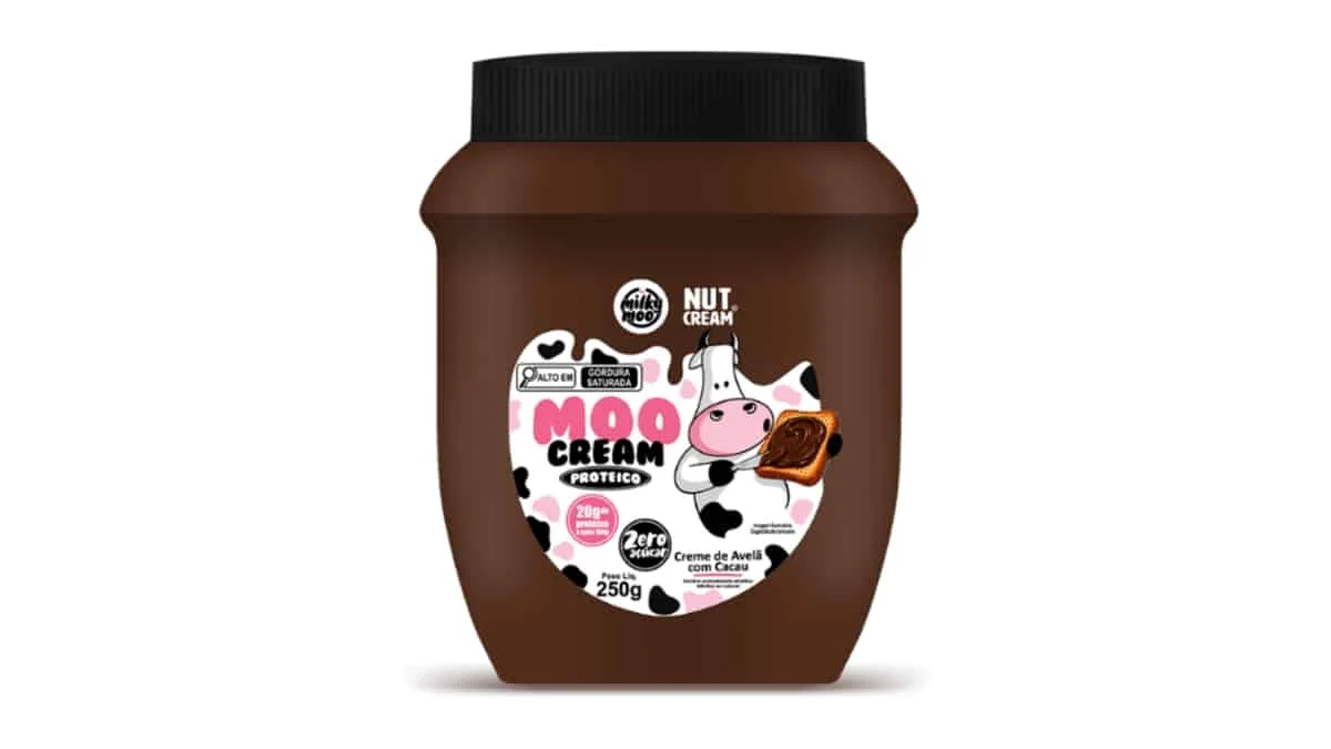Pote de 250 g do MooCream Proteico da Milky Moo, creme de avelã com cacau e whey protein.