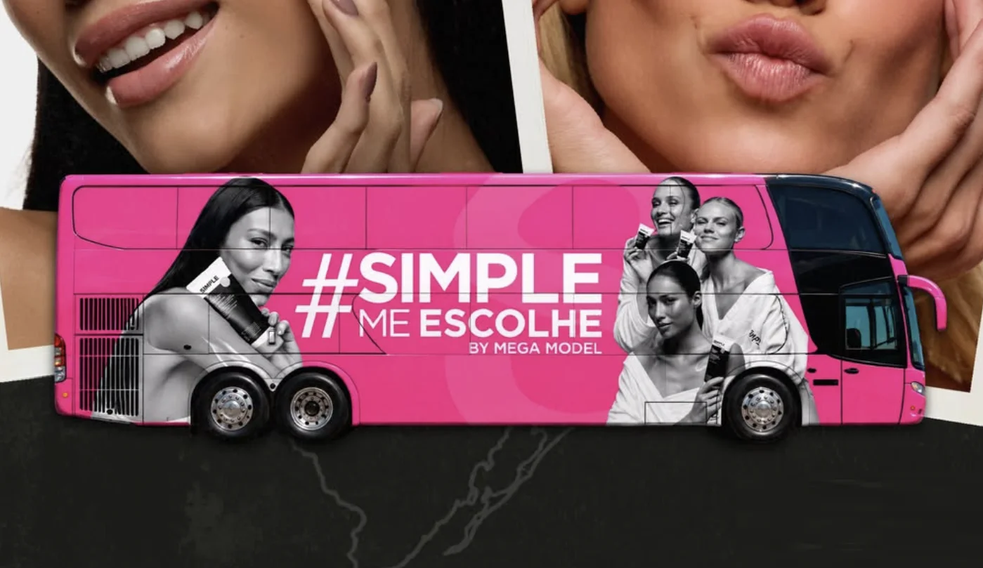Quatro modelos apresentam produtos Simple na campanha de seleção de criadores.