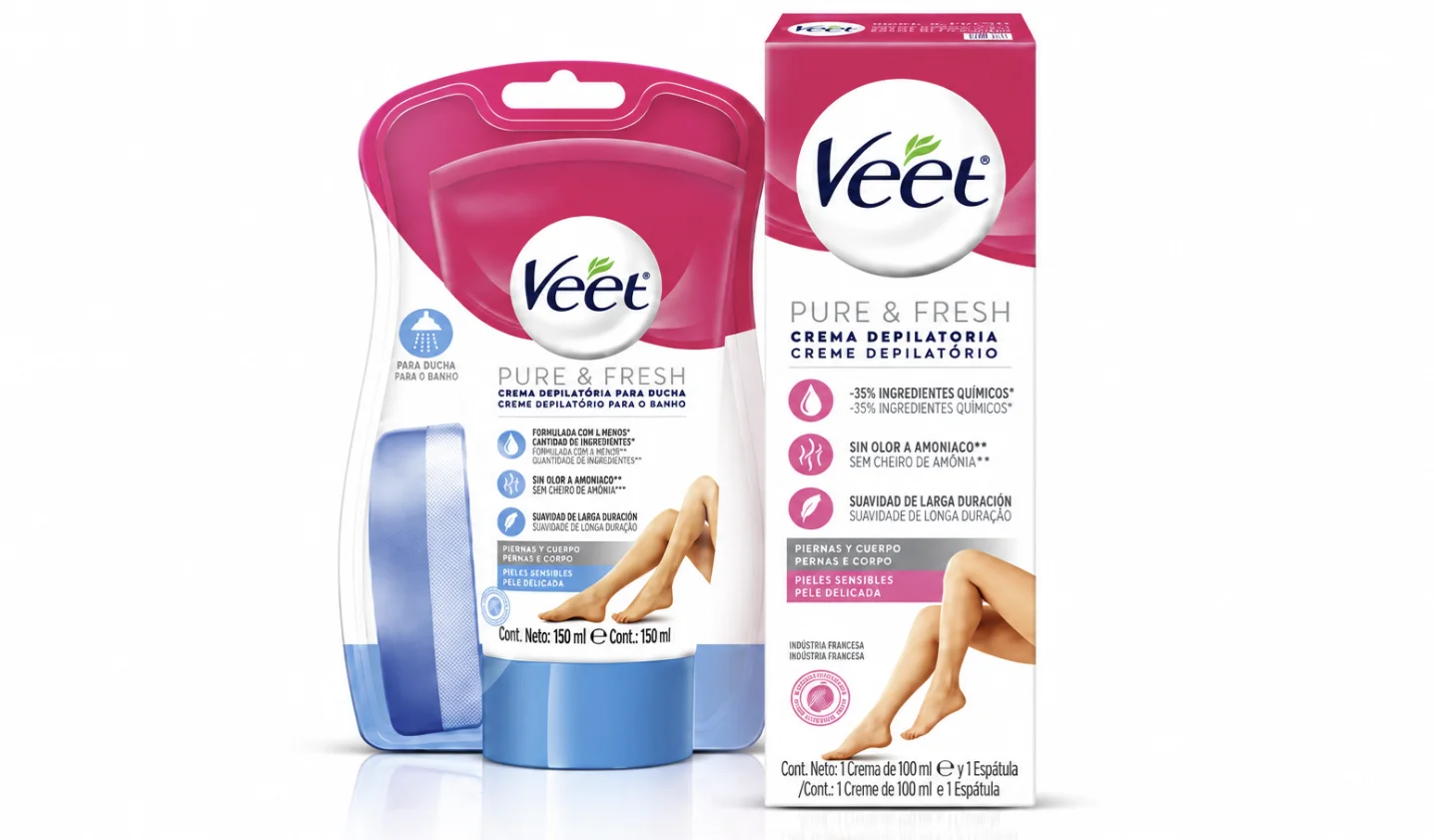 Cremes depilatórios Veet Pure & Fresh para banho, pernas e corpo, apresentados sobre fundo branco.